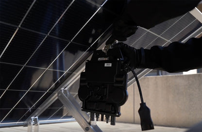 APsystems EZ1 Plug-in Microinverter
